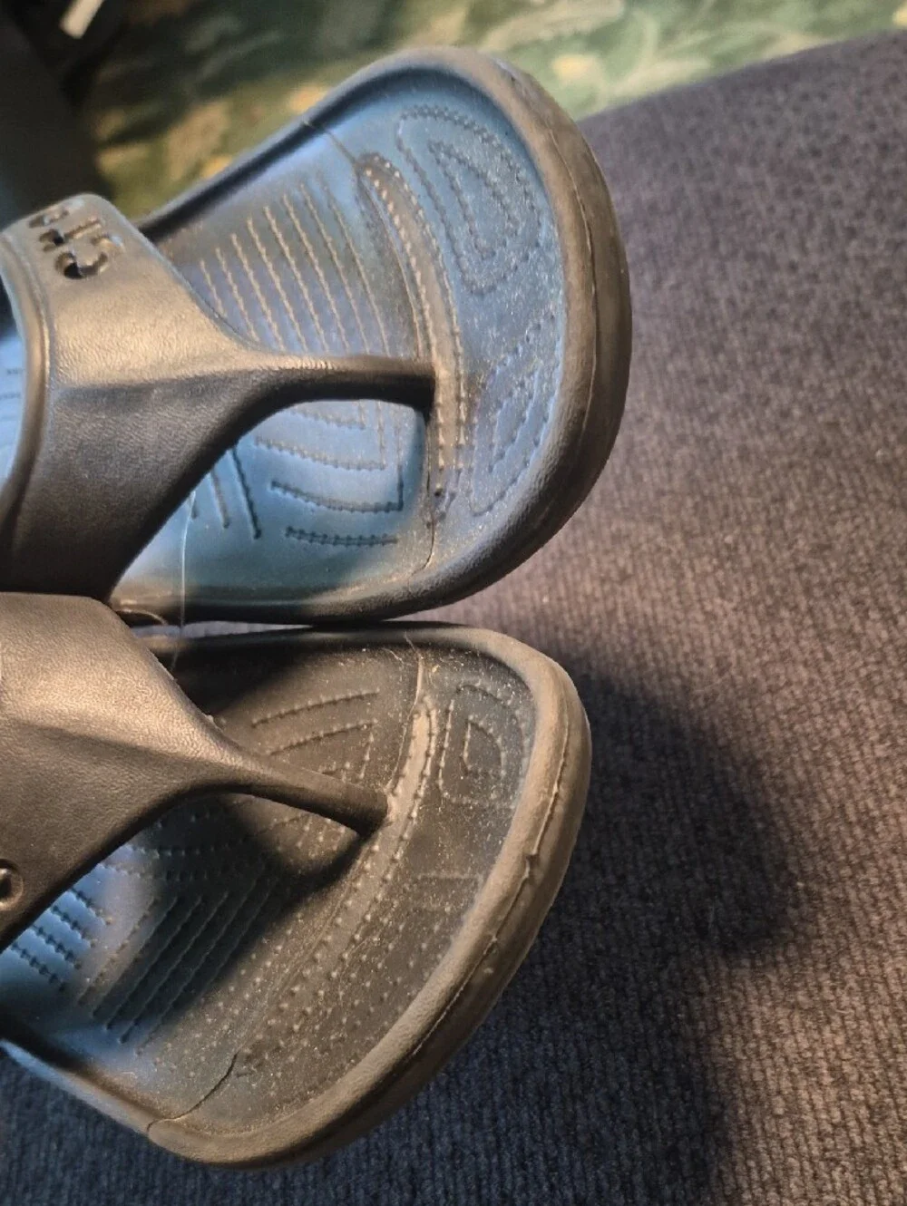 CROCS Kids Black Thong Flip Sandals